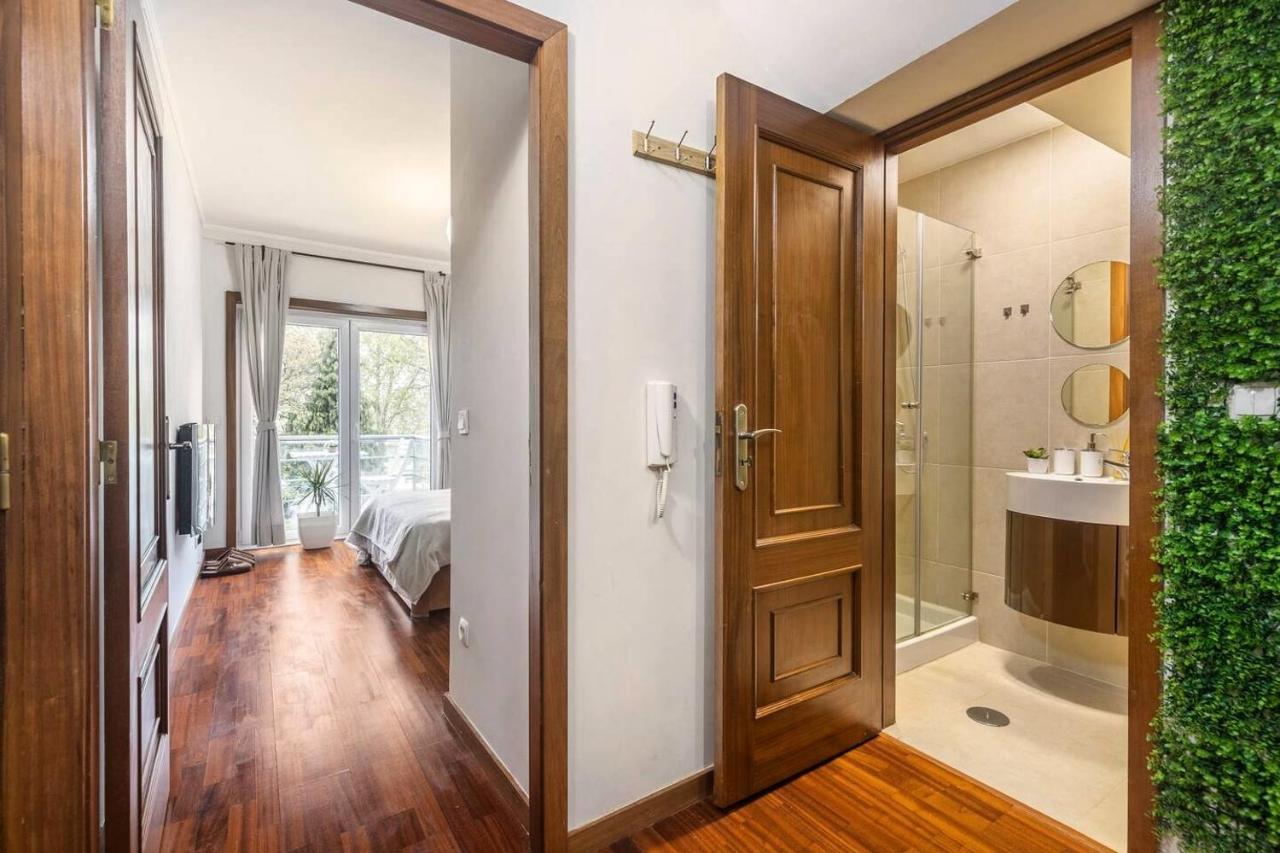 Modern Private Suite With Balcony & Bathroom - King And Queen Beds Vila Nova de Gaia Ngoại thất bức ảnh