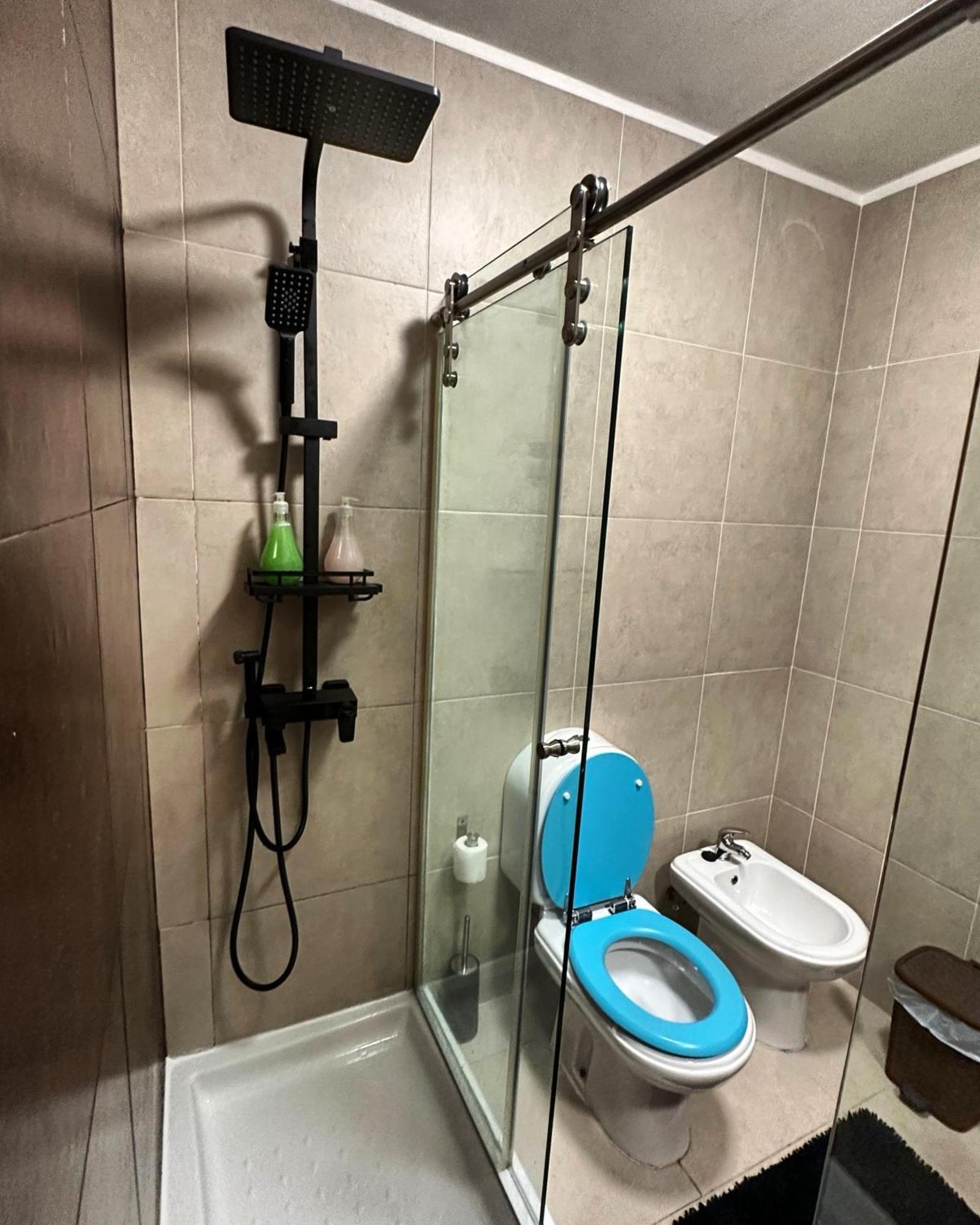 Modern Private Suite With Balcony & Bathroom - King And Queen Beds Vila Nova de Gaia Ngoại thất bức ảnh